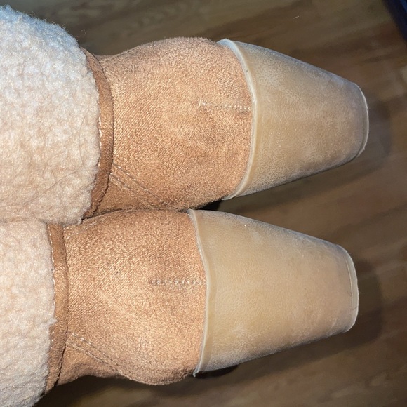 Woman ‘s shoes - Picture 3 of 6